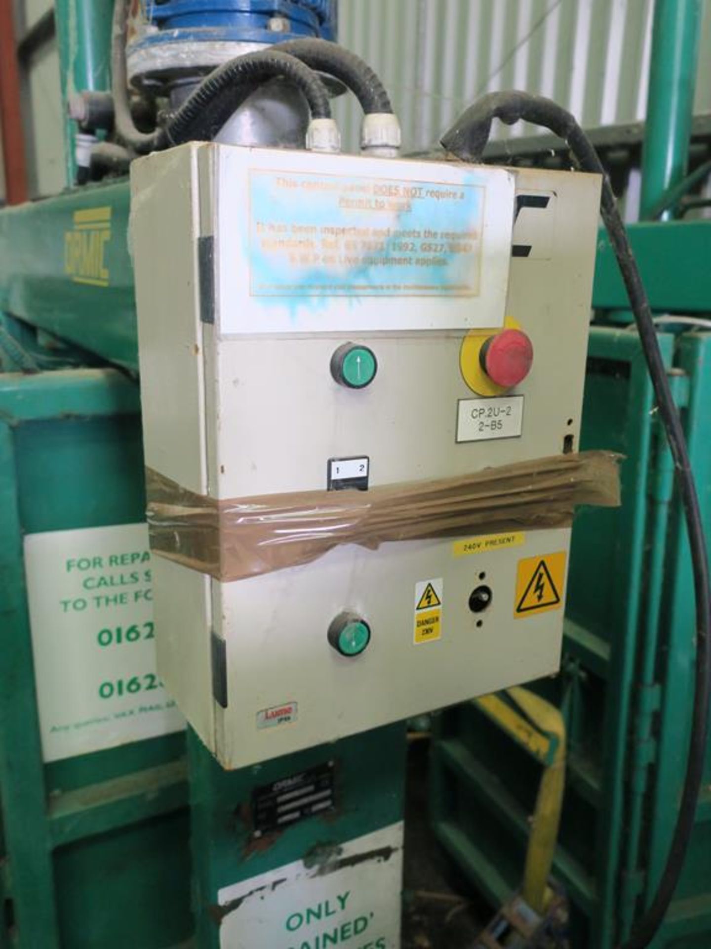 * Ormic Model E.4.Av Ton.4 Vertical Waste Baler; Chamber Dimensions 710mm X 510mm X 1400mm High ( - Image 2 of 4