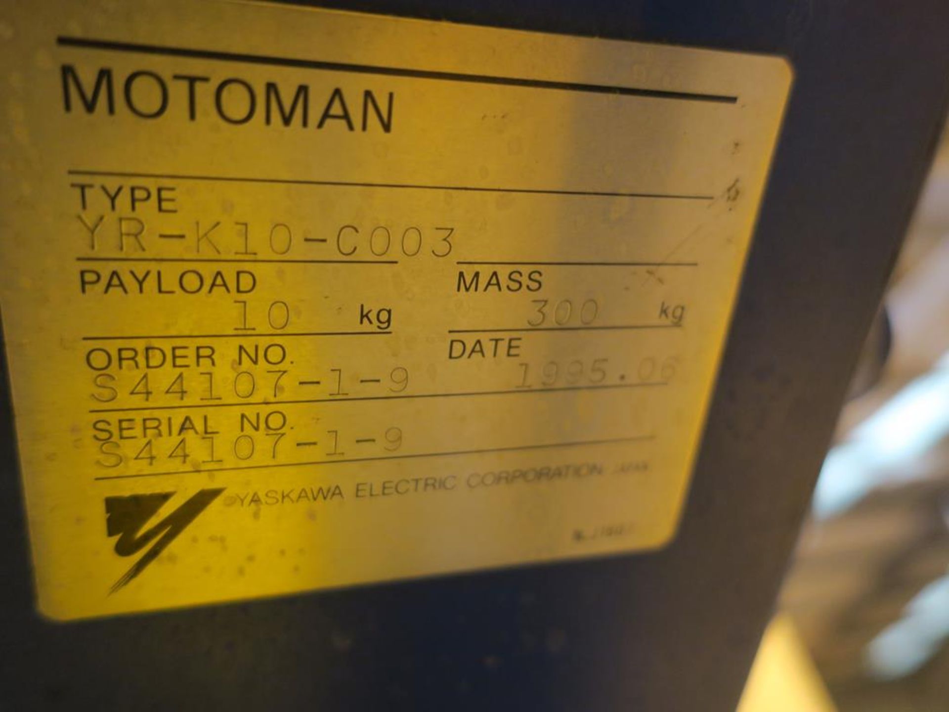 * 1995 Motoman Type Yr-K10-C003 Manipulator Robot C/W Attachment; Payload 10kg; Mass 300kg; Serial - Image 2 of 6