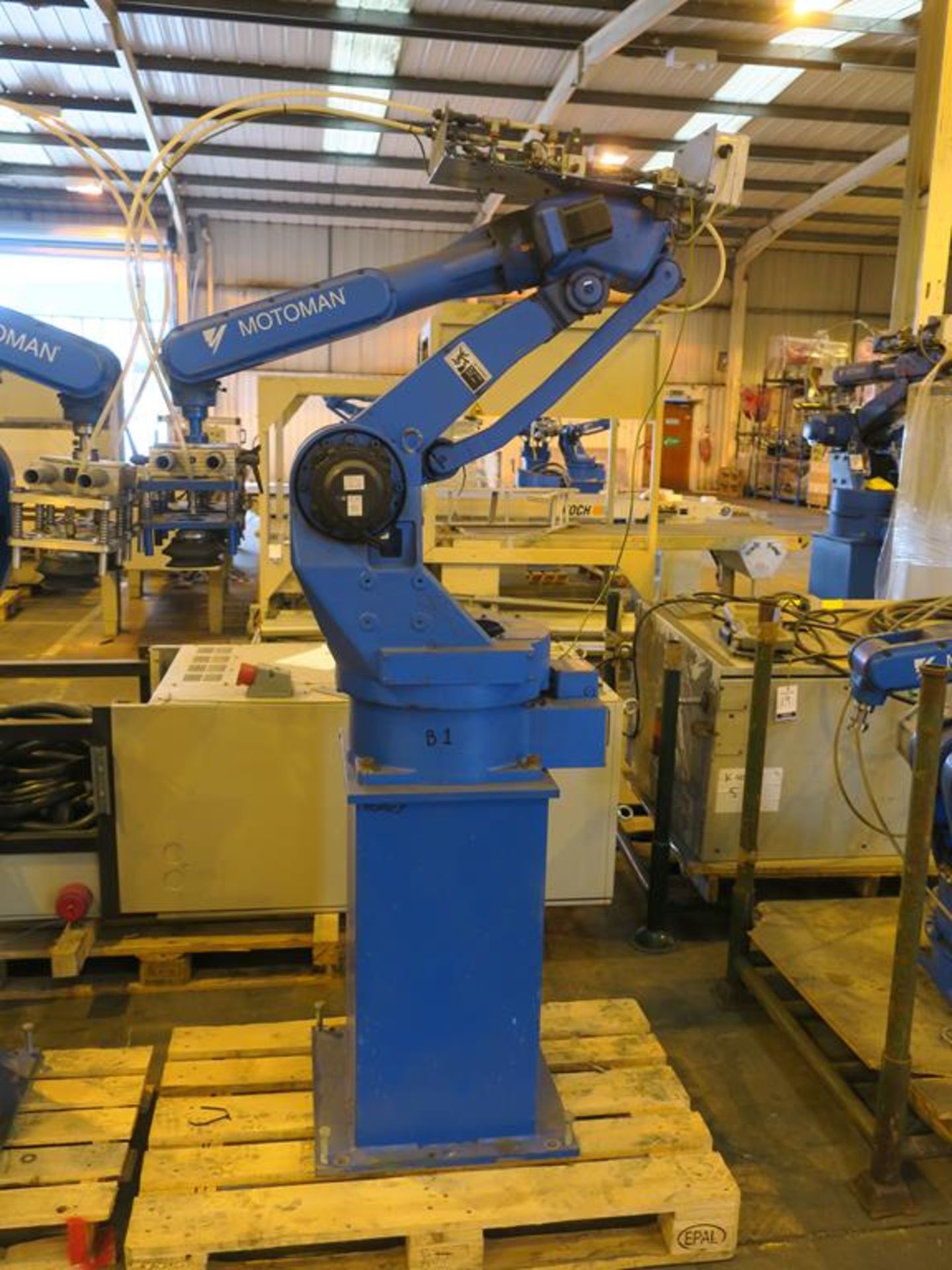 * 2 x 1999 Motoman Type YR-SK16-J00 Manipulator Robots c/w attachments; Payload 16Kg; Mass 280Kg; - Bild 3 aus 10