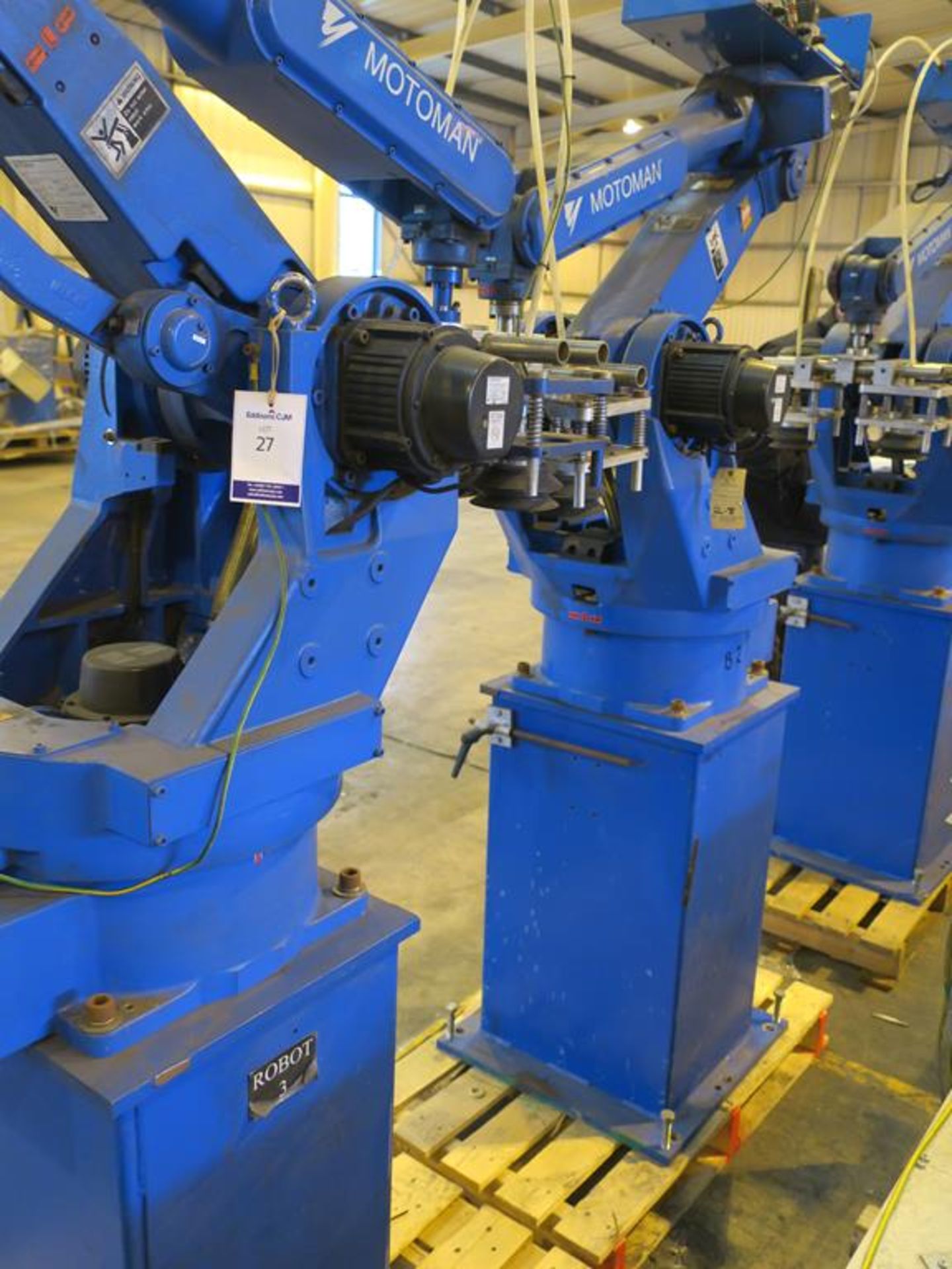 * 2 x 1999 Motoman Type YR-SK16-J00 Manipulator Robots c/w attachments; Payload 16Kg; Mass 280Kg; - Image 8 of 10