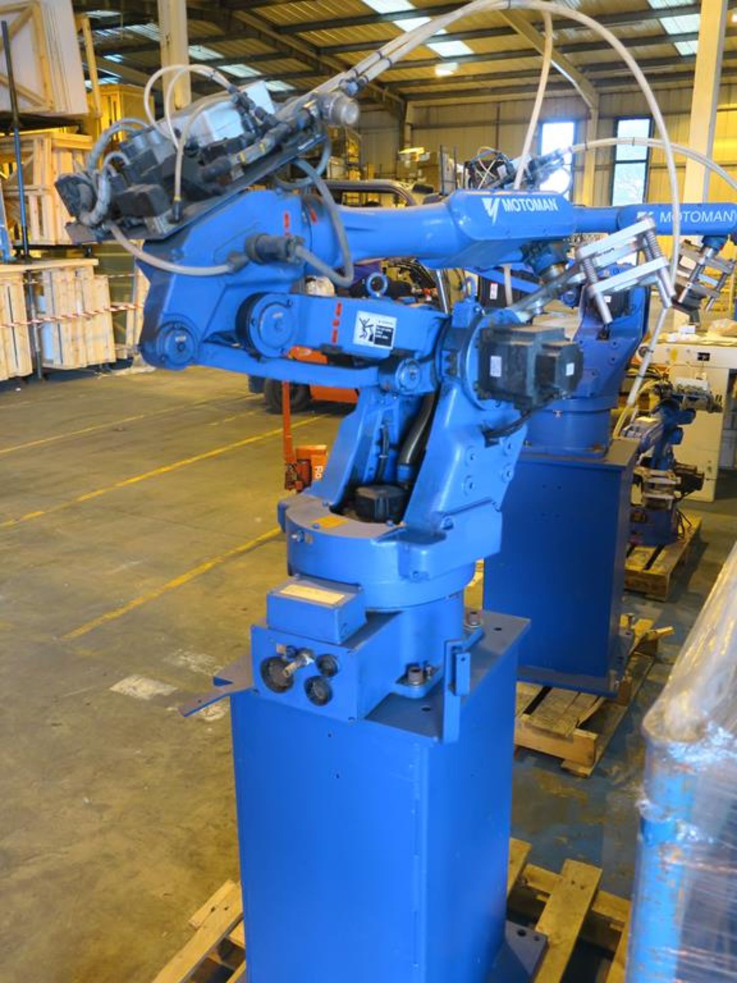 * 1998 Motoman Type Yr-Sk6-C000 Manipulator Robot C/W Attachment & Yasnac Mrc Ii Sk6 Controller; - Bild 3 aus 6