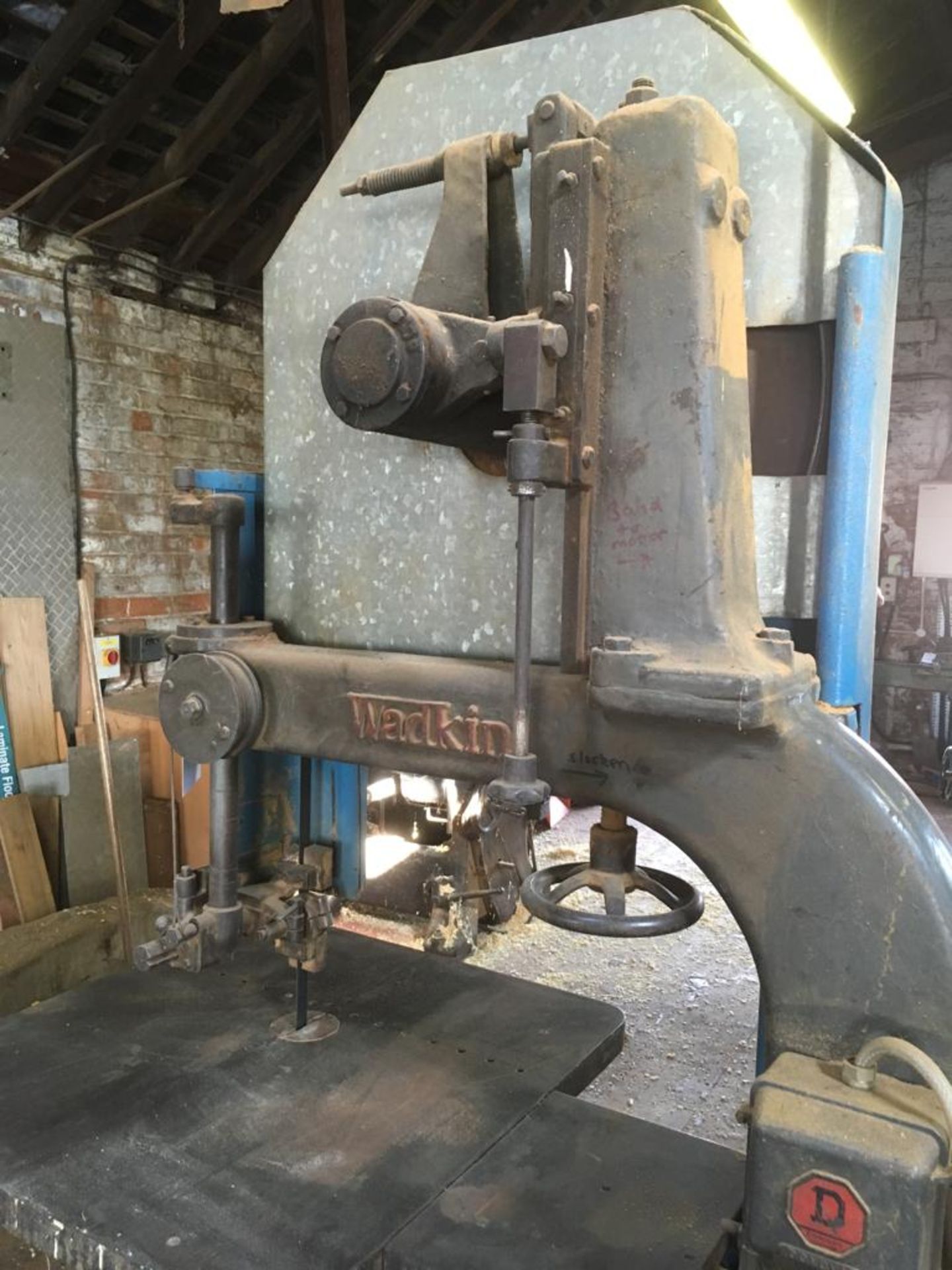 * Wadkin Bandsaw with 81.5 X 86.5cm Table (distance from blade to frame 71cm). This lot is located - Image 2 of 5