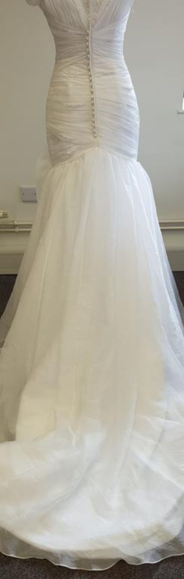 * Bliss size 4 Wedding Dress (RRP £690) - Image 4 of 4