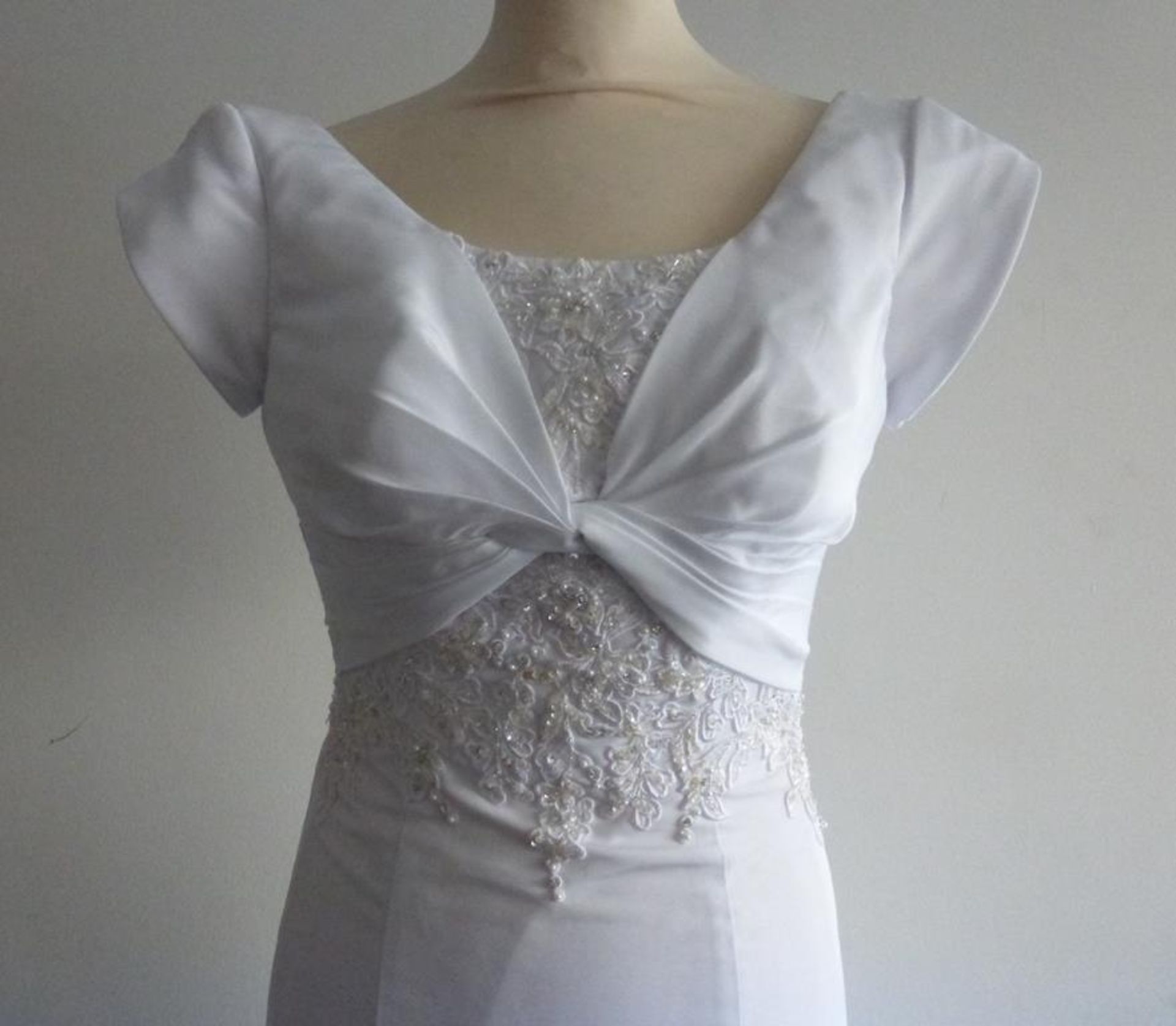 * Bliss, Style 2007, Size 2 Wedding Dress. (RRP £580) - Image 2 of 4