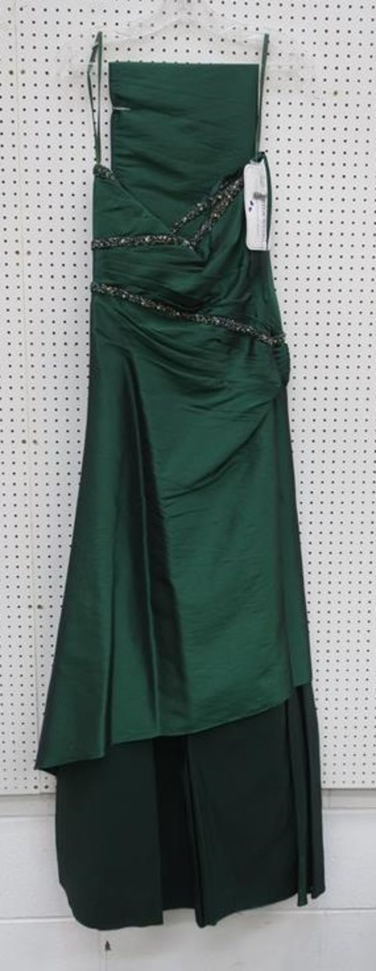 52 Dresses to include: La Princesse D2513, Green Prom Dresses sizes 3 x 16, La Princesse 6193, Green - Image 3 of 20