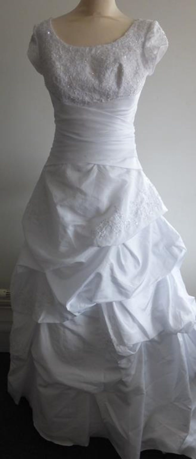 * Bliss, Size 6, Wedding Dress (RRP £695)