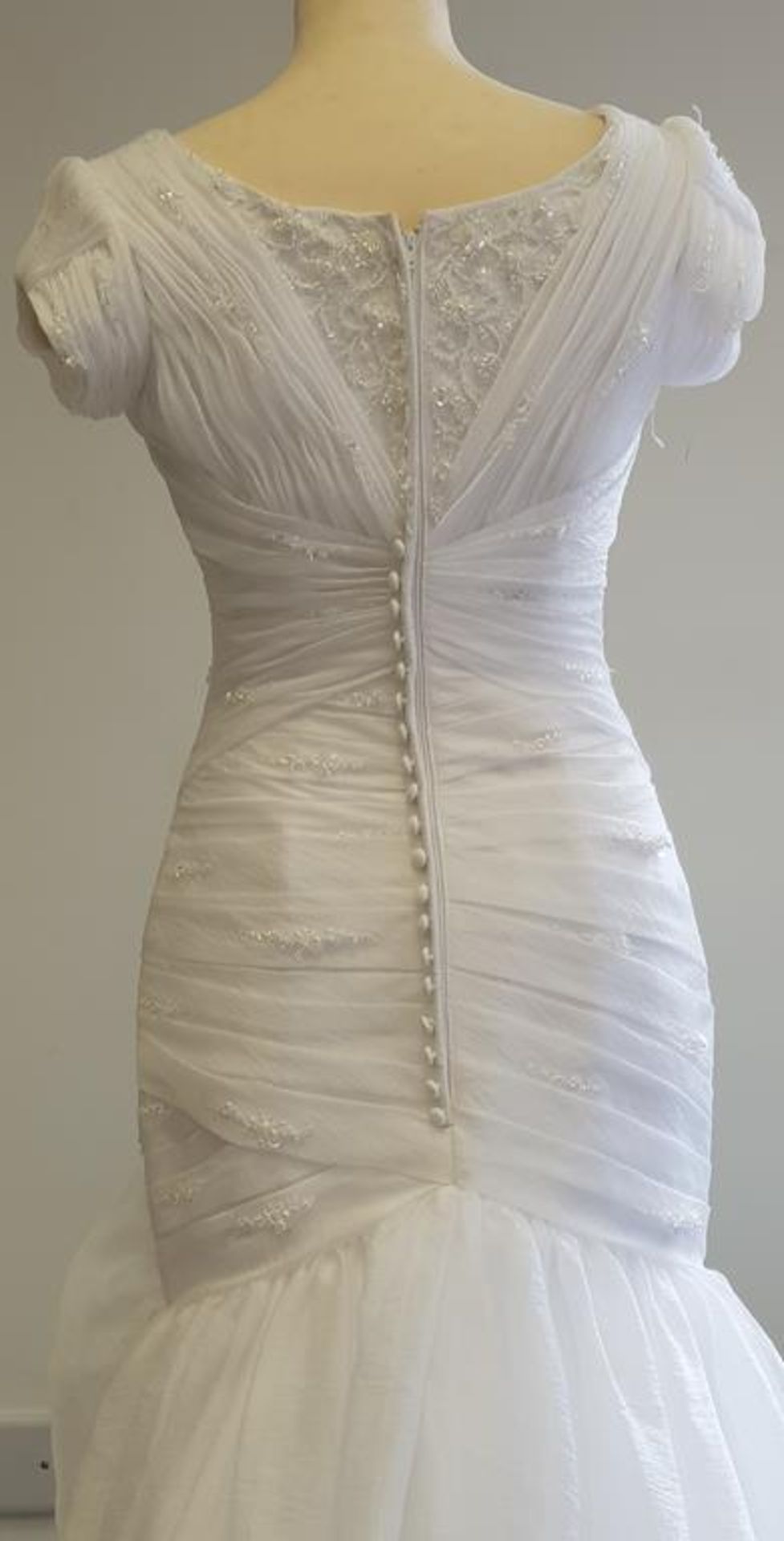 * Bliss size 4 Wedding Dress (RRP £690) - Image 3 of 4