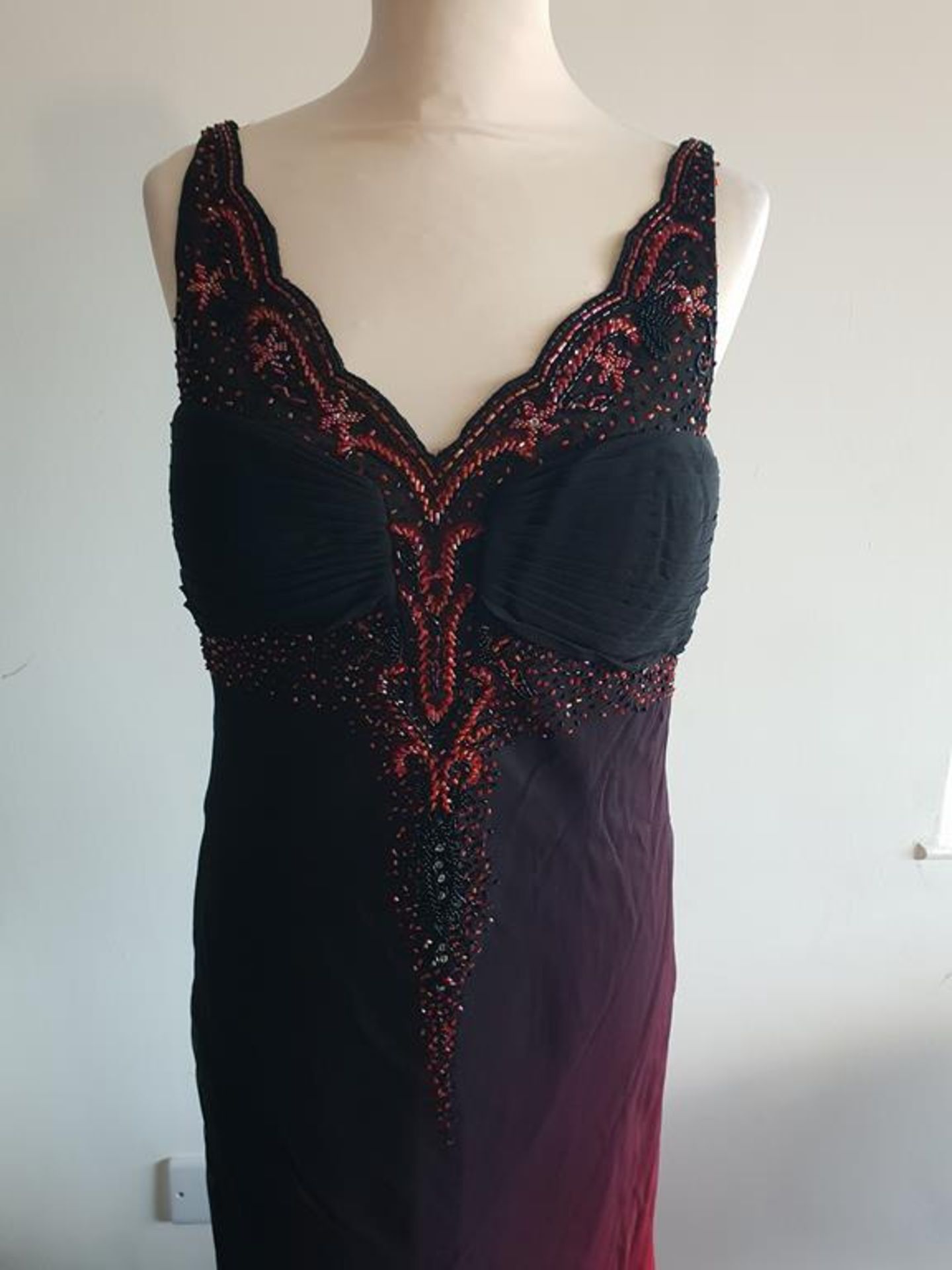 14 Dresses to include Princess 5397, red/black Evening Dress, sizes 1 x 12, 2 x 16, Hongyi 6888, - Image 2 of 28
