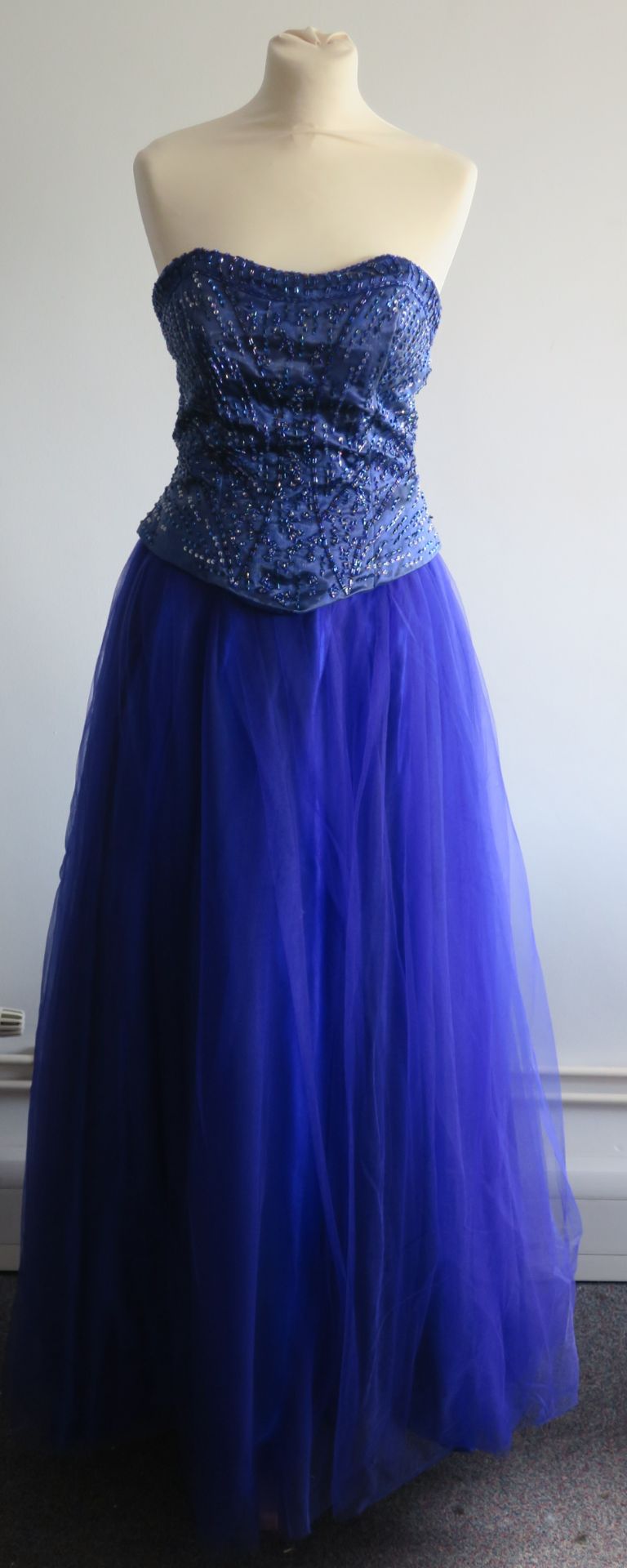 33 Dresses, Size 12 to include Princess, Oil Premium, Dazzle Prom, Together, Kaleidoscope, LA - Image 31 of 77