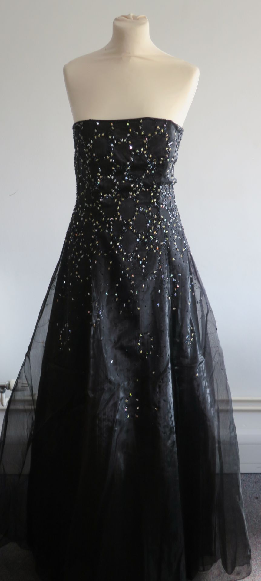 33 Dresses, Size 12 to include Princess, Oil Premium, Dazzle Prom, Together, Kaleidoscope, LA - Image 17 of 77