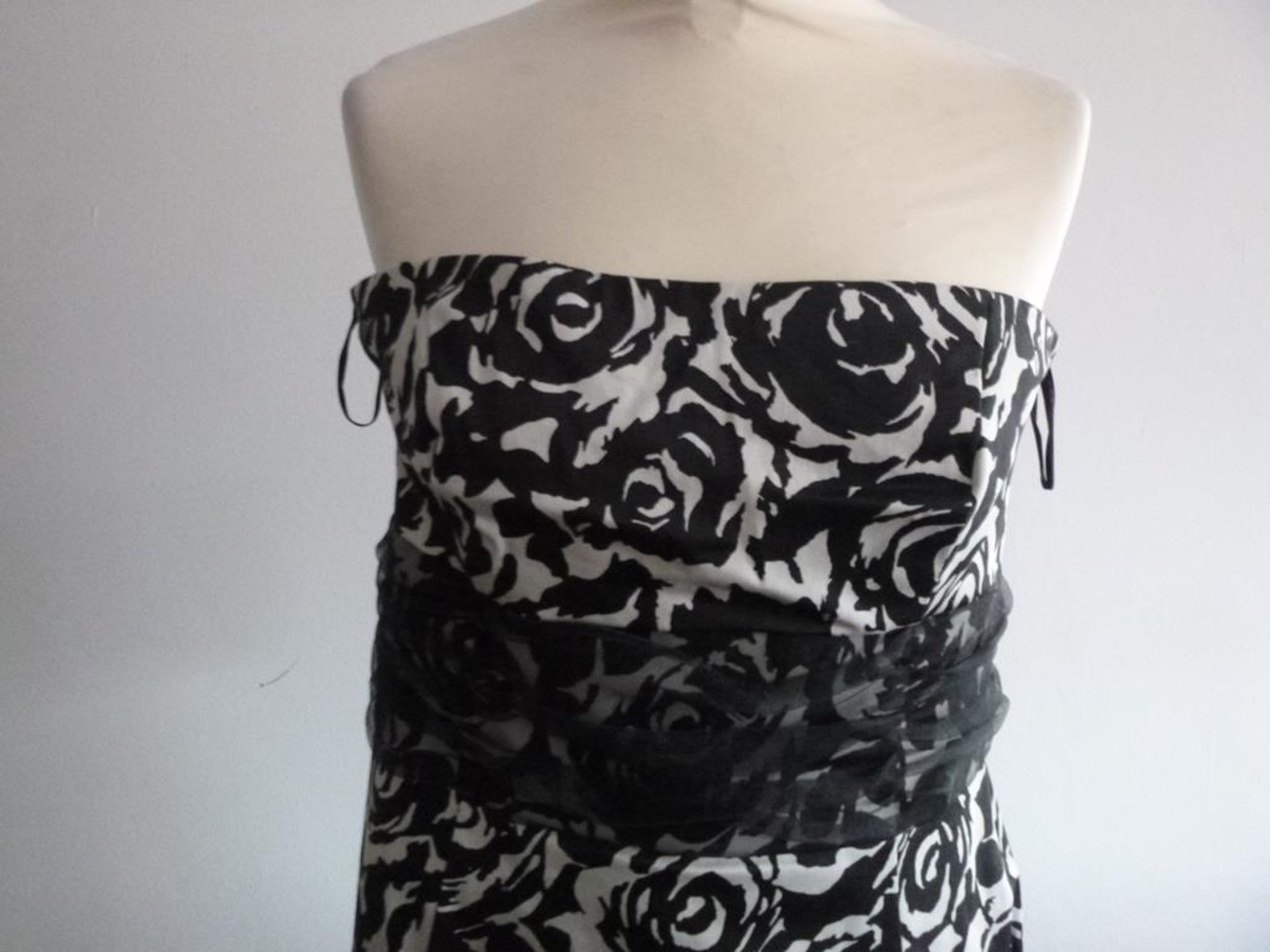 25 Dresses, Size 14 to include Oli, Lavender Hill, Dazzle Prom, Warehouse, Dynasty, Inspirations, - Image 14 of 23