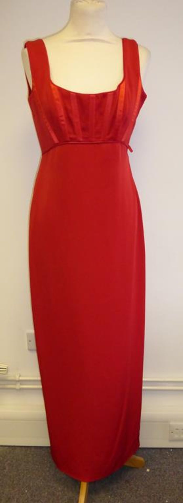 15 Dresses, Size 10 to include Elements, Amanda Wakeley, Ariella, Wallis, Debut, Jessica McClintock, - Image 23 of 35