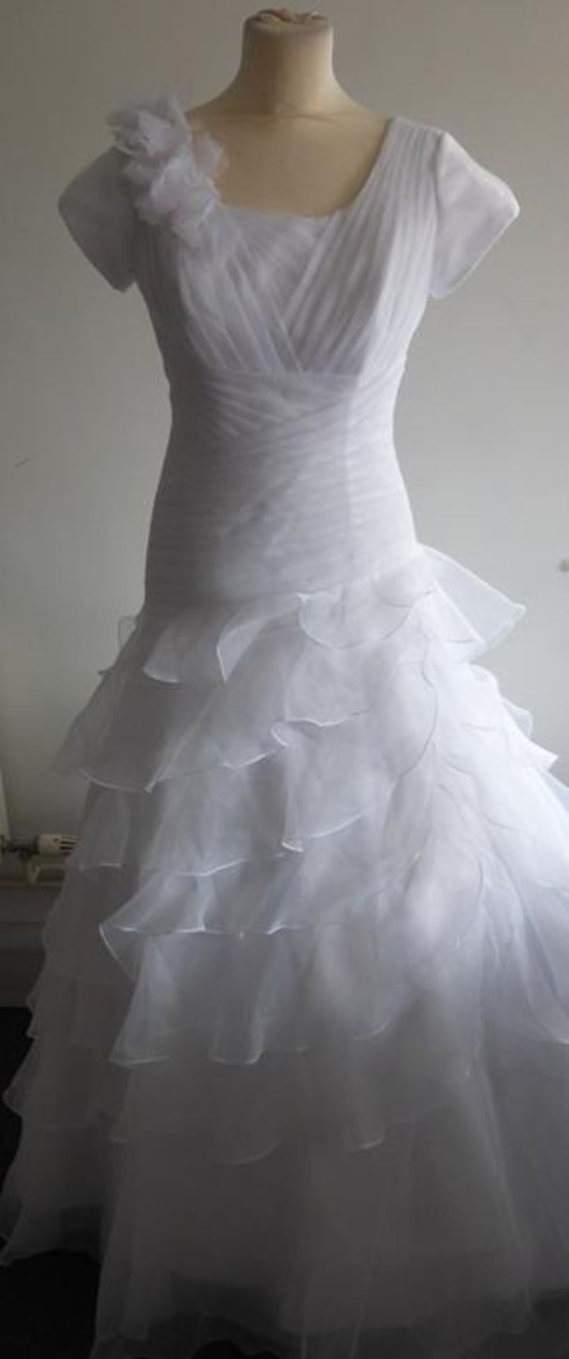 * Bonny Bridal, Size 8, Style 2421 Wedding Dress (RRP £1,185)