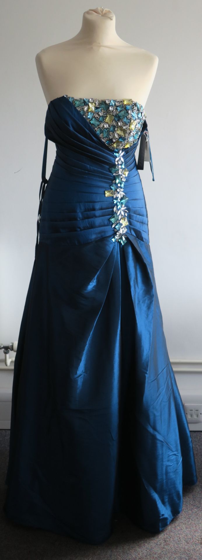 33 Dresses, Size 12 to include Princess, Oil Premium, Dazzle Prom, Together, Kaleidoscope, LA - Image 5 of 77