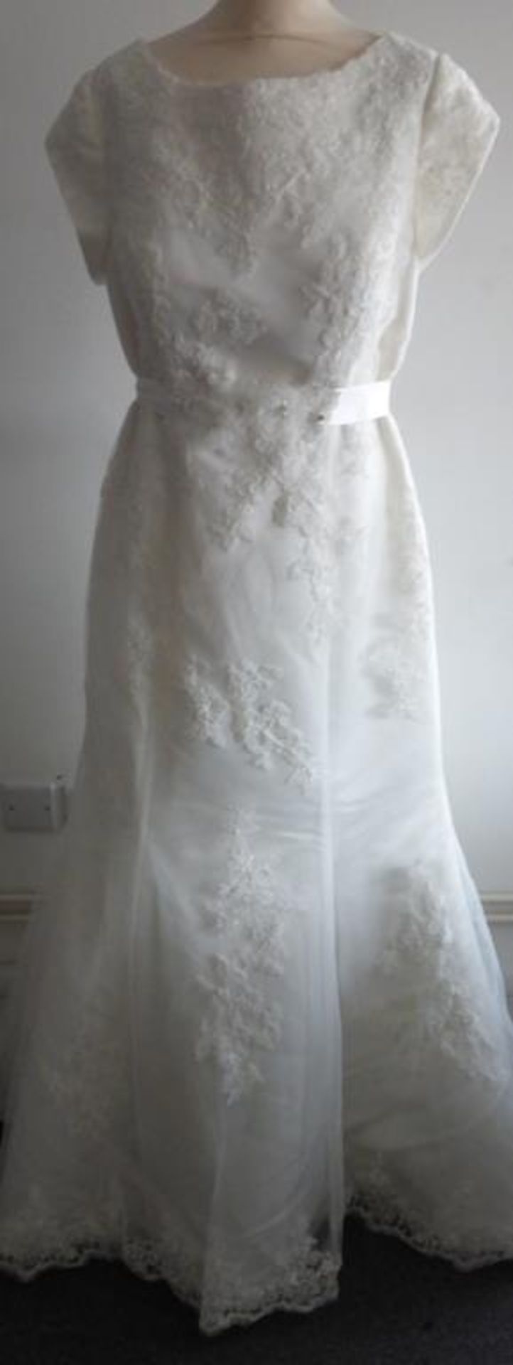 * Symphony of Venus, Style TB7658, Size 18, Ivory Wedding Dress (RRP £725)