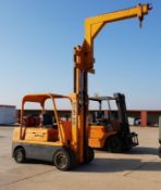 * Hyster S100 5T Gas Powered Jib Truck