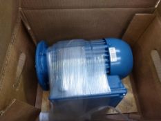 * Weg Electric Motor, 0.37kW, 4 Pole, 50Hz, 110V (E703579M-WEG)