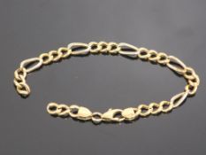 A Broken 9ct Gold Chain (Approx. 8g) (est £90-£120)