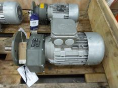 * Nord Electric Motor with Drive System: SK25F-100LH/4TF, 284PRM, 3kW, Ref: DD (G3DD284-3.00THM)