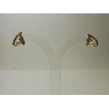 This is a Timed Online Auction on Bidspotter.co.uk, Click here to bid. A pair of Pearl and Gold