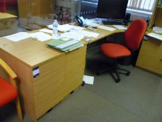 * Oak Effect Cantilever Radius Desk 1800mm x 200mm with 2 x 3-Drawer Desk High Pedestals and