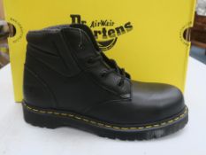 * A pair of New/Boxed Dr Martens Boots, Icon 7B09 SSF, 12230001, Industrial Full Grain, in black, UK