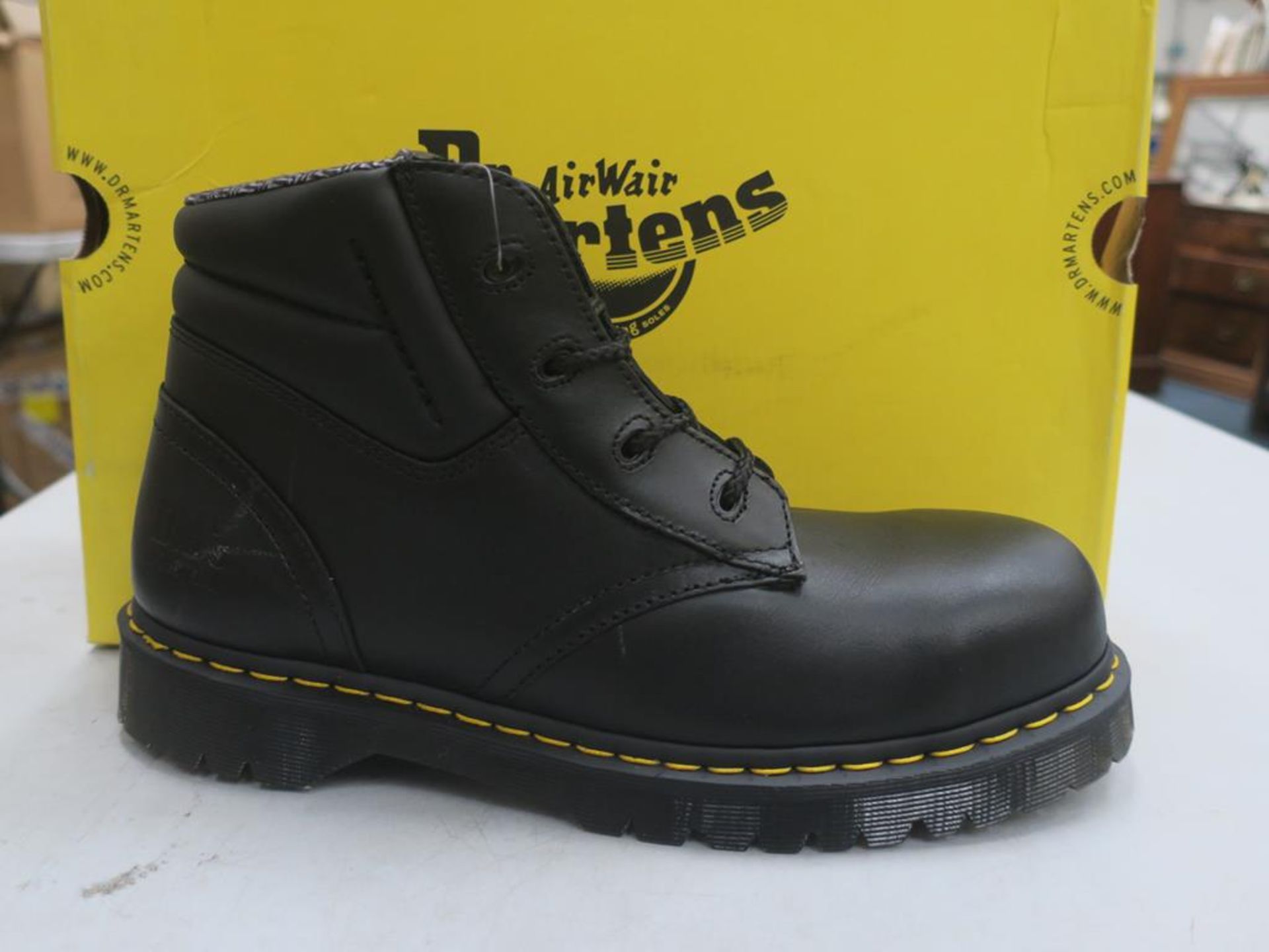 * A pair of New/Boxed Dr Martens Boots, Icon 7B09 SSF, 12230001, Industrial Full Grain, Black, UK