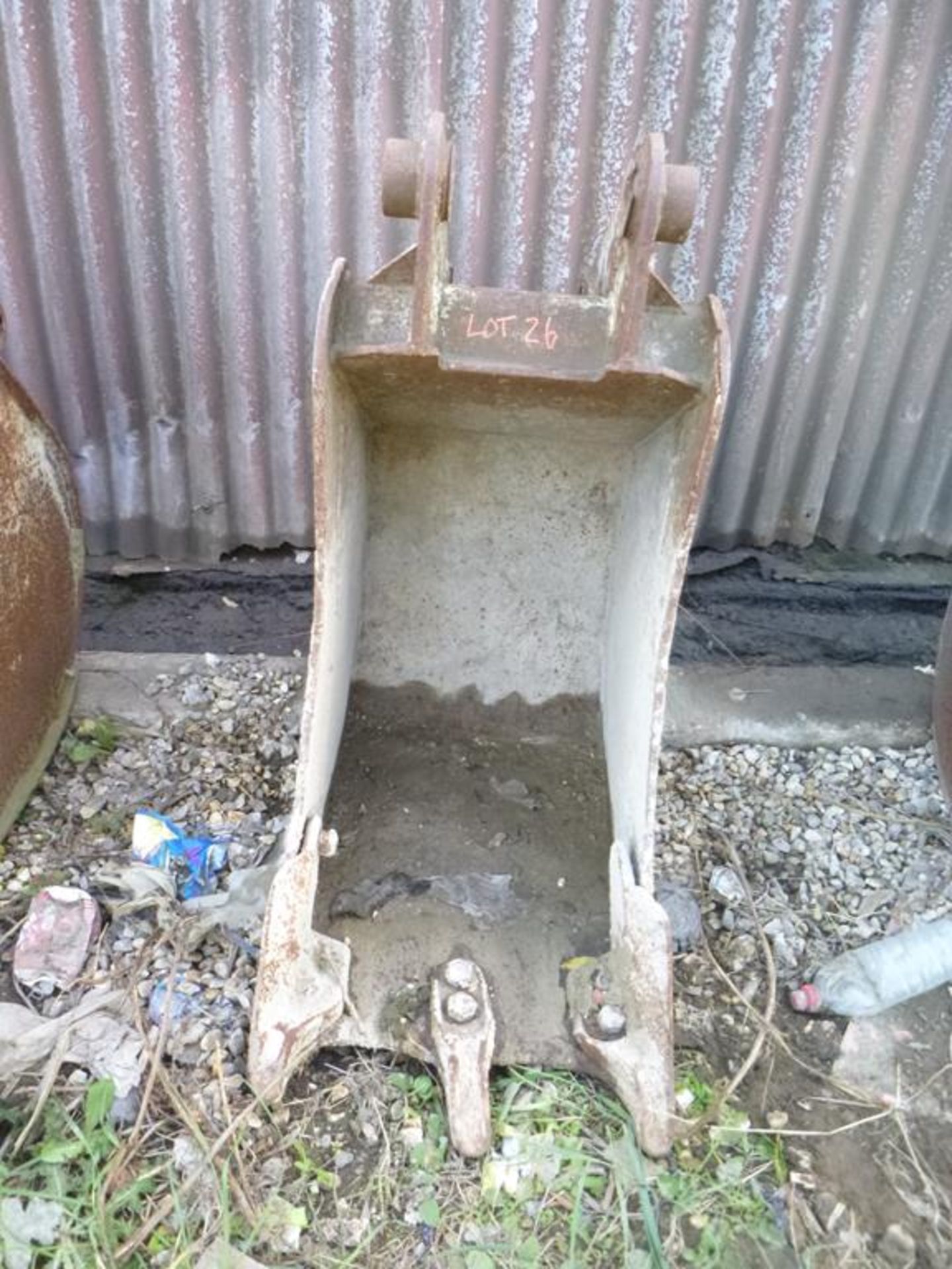 * 16'' Bucket to fit 8 Ton Excavator