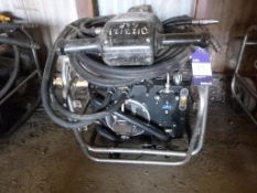 * JCB Power Pack with JCB Breaker