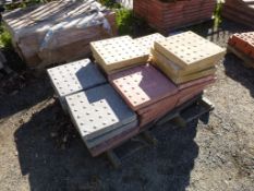 * Pallet of Mixed Colour Paving Slabs, 400mm x 400mm