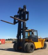 * Lancer Boss 28 Tonne Forklift Truck (refurbished). Lancer Boss Model 62812GP/MK5A-1 28 tonne