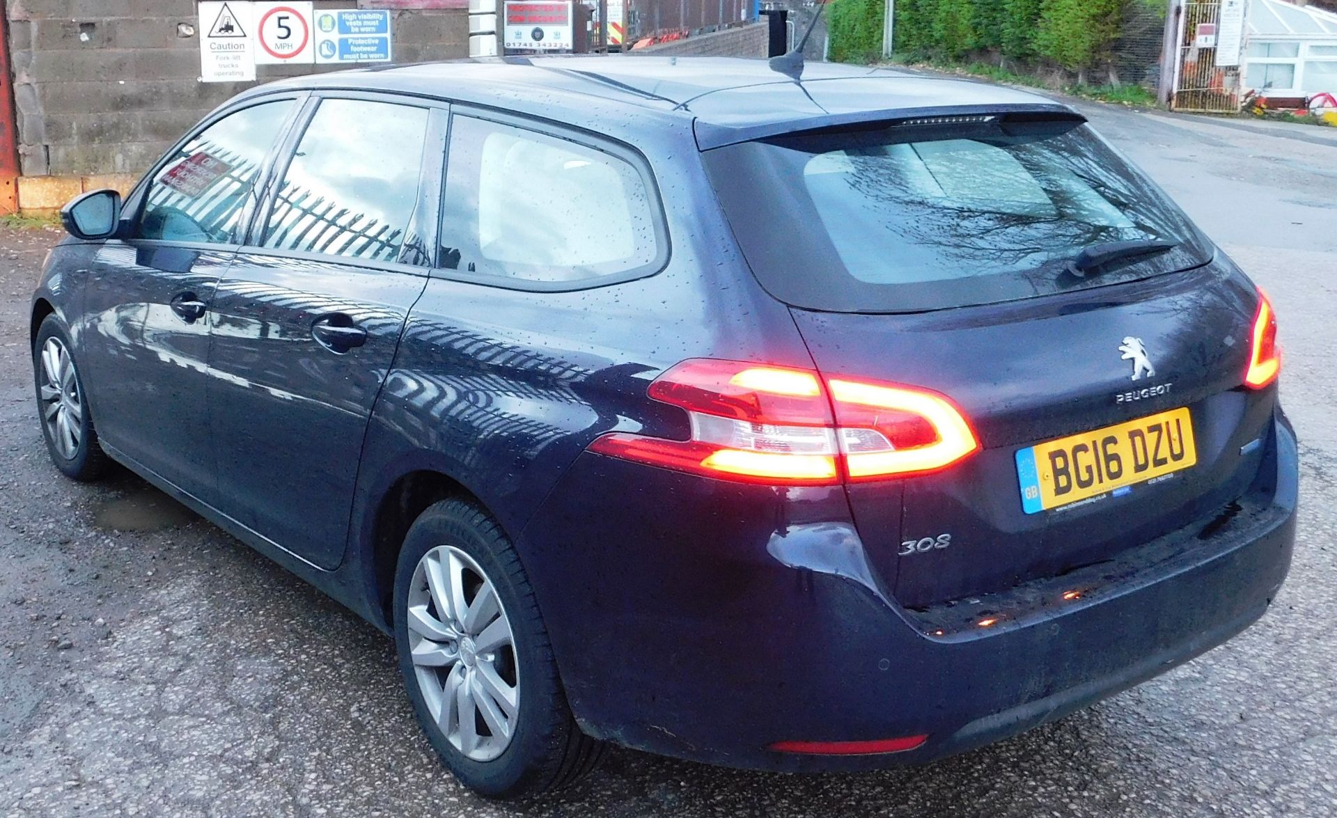 Peugeot 308 SW Active Blue S/S 1.6HDI manual five - Image 6 of 13