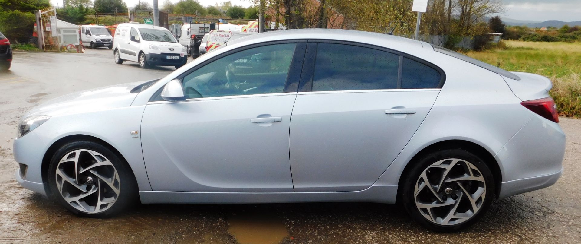 Vauxhall Insignia Hatchback SRI VX-Line 2.0 CDTI E - Image 6 of 12