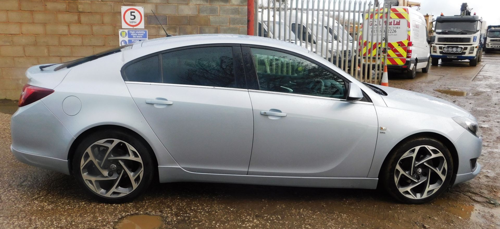 Vauxhall Insignia Hatchback SRI VX-Line 2.0 CDTI E - Image 3 of 12