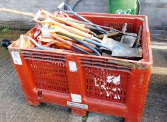 Quantity of Assorted Grafters/Shovels, to plastic stillage
