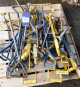 Assorted Grid Lifters, to pallet