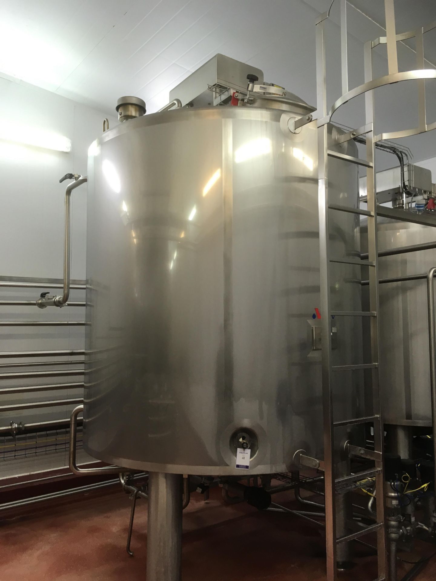* 2004 JH Stalindustri 6454 Litre Glycol Jacketed finished Cream Tank with Agitator, Full/Empty/