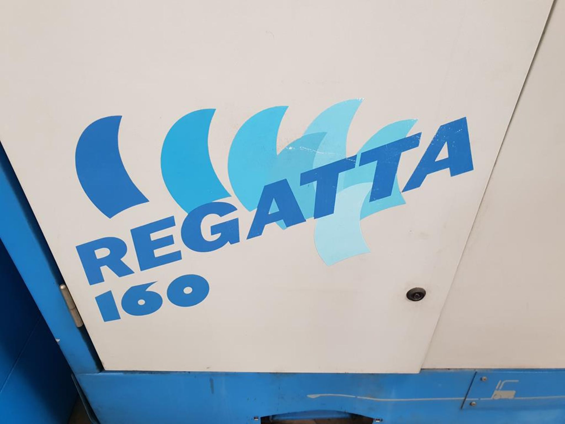 * Demag Regatta 160 Screw Compressor, YOM:1996 motor power: 90 kW, pressure: 7.5 bar, Weight 2300Kg. - Image 4 of 7