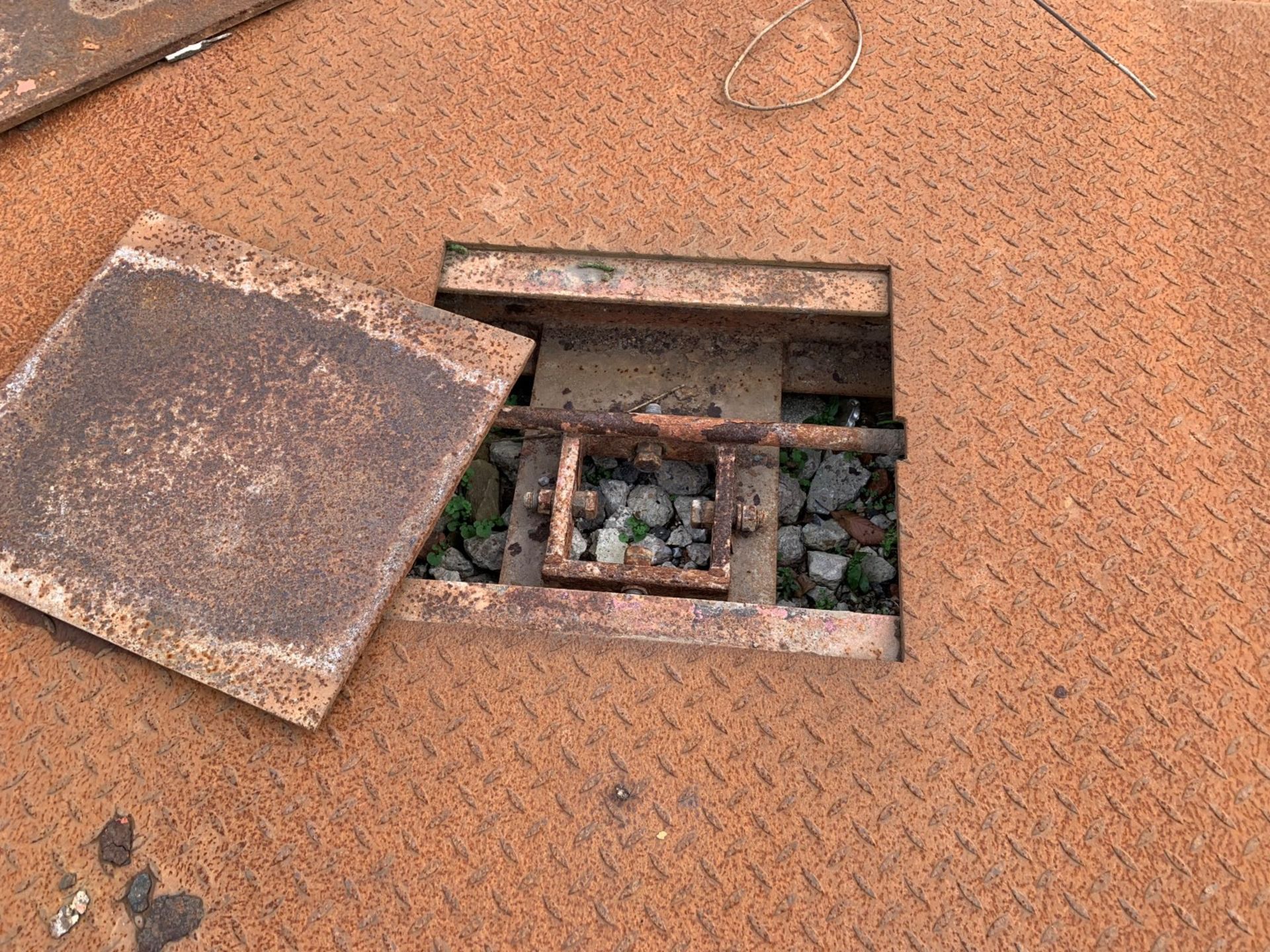 40 Ton Weighbridge with load cells, 12 meters by 3 meters. - Image 3 of 10