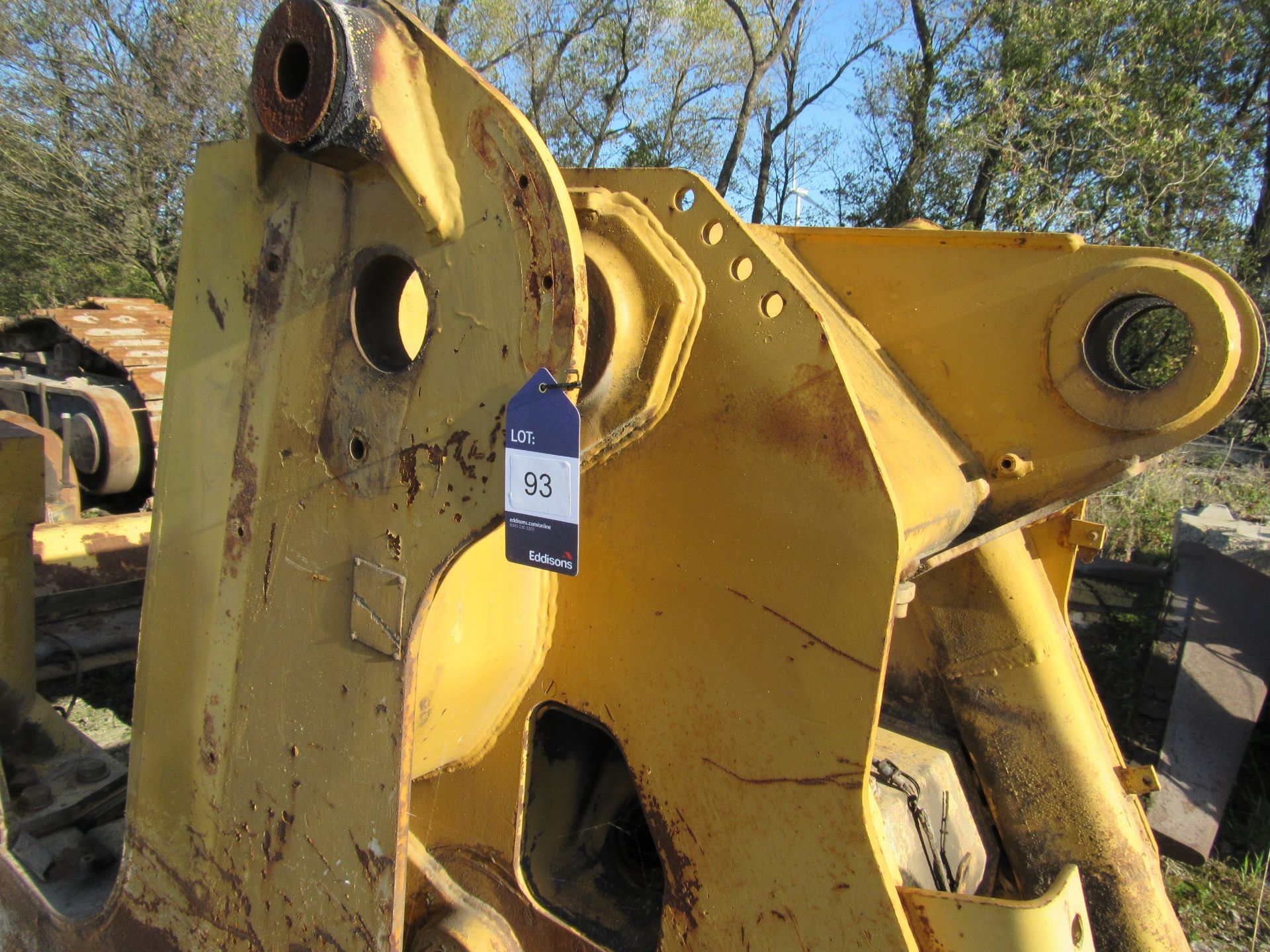 Caterpillar 963 complete chassis. Complete with stud shafts and equalizer bar. - Image 5 of 5