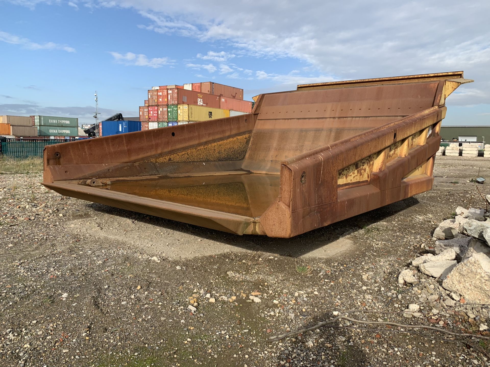 Caterpillar 777D body, recently re-lined. Exhaust body 23,000Kg - Image 11 of 12