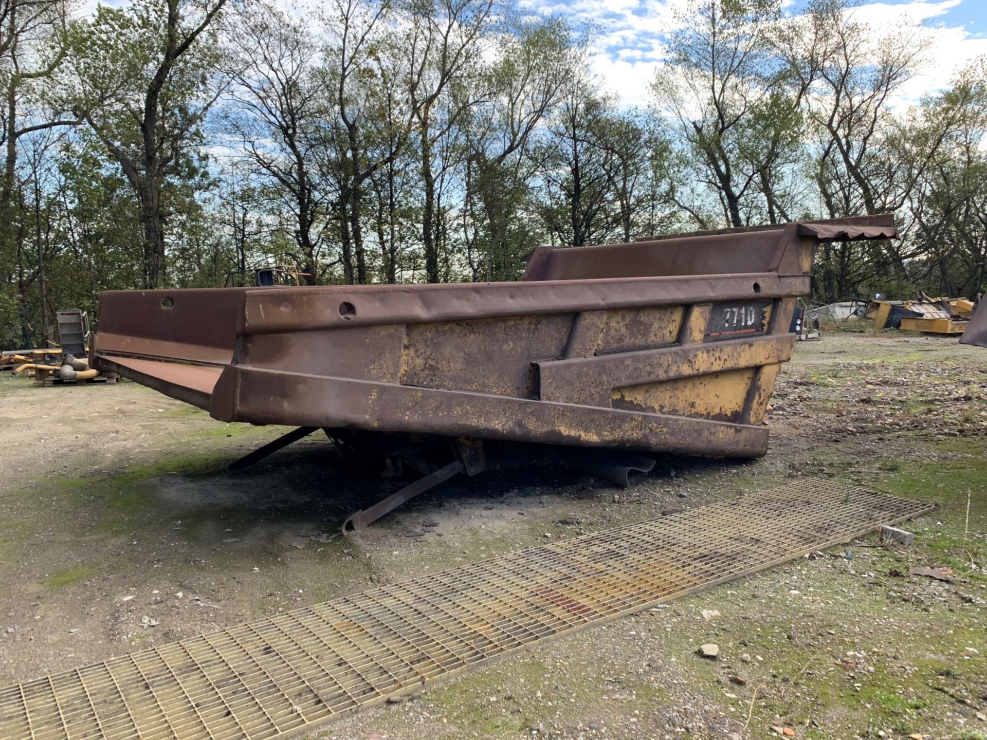 Caterpillar 771D Quarry body, quarry spec body, wear plates installed. 18,000Kg - Image 2 of 8