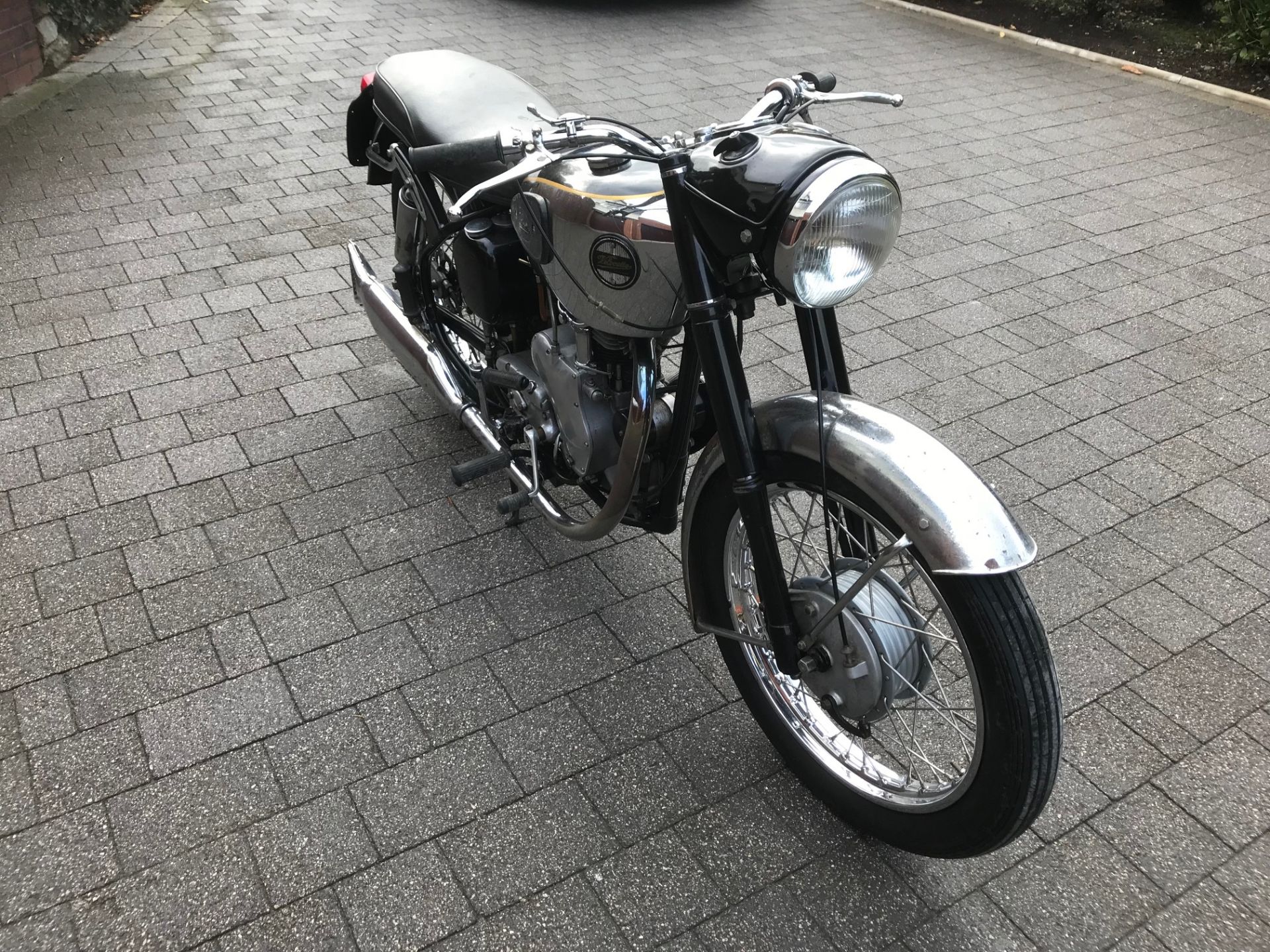 Velocette 350 1963 model motorcycle 31,008 miles, full rebuild in 1999.Engine number VR4339 Frame - Bild 6 aus 9