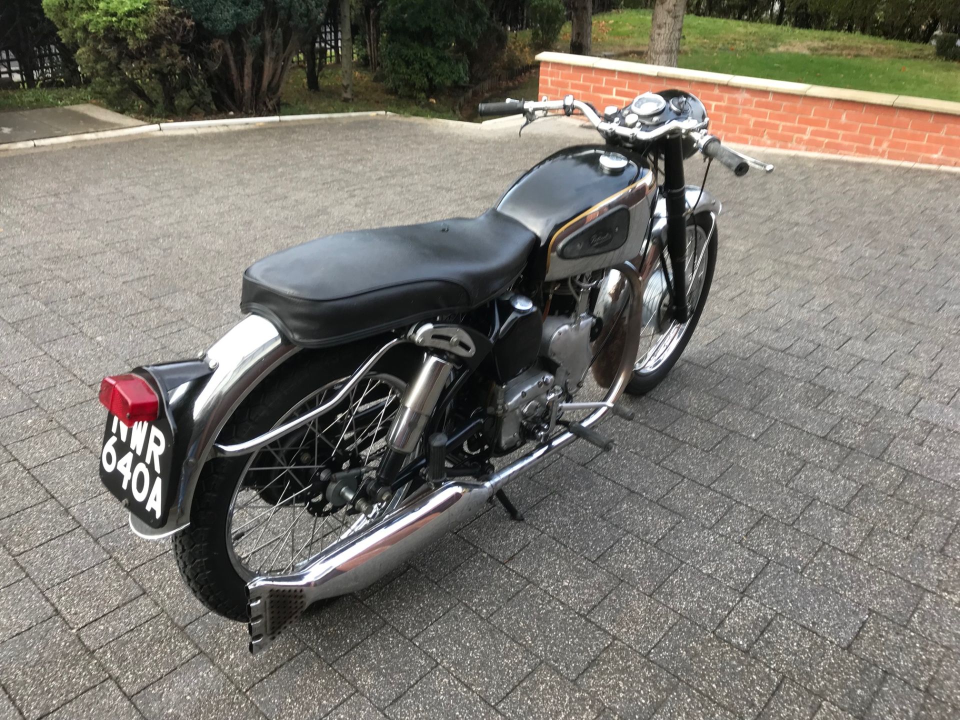 Velocette 350 1963 model motorcycle 31,008 miles, full rebuild in 1999.Engine number VR4339 Frame - Bild 5 aus 9