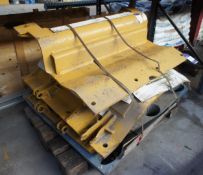 * Various Cat D8/9 Belly Protection Plates, to pallet