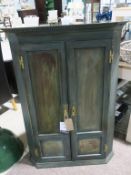 * An Antique Pine (painted) Hanging Corner Cabinet (H 122cm, W 87cm, D 50cm) (RRP £395)