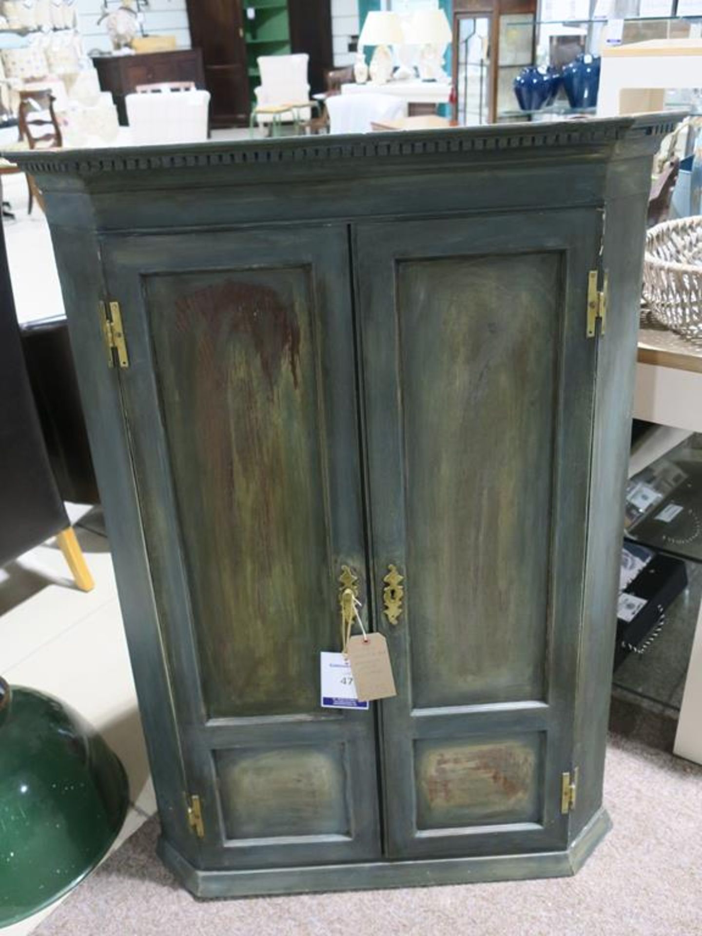 * An Antique Pine (painted) Hanging Corner Cabinet (H 122cm, W 87cm, D 50cm) (RRP £395)