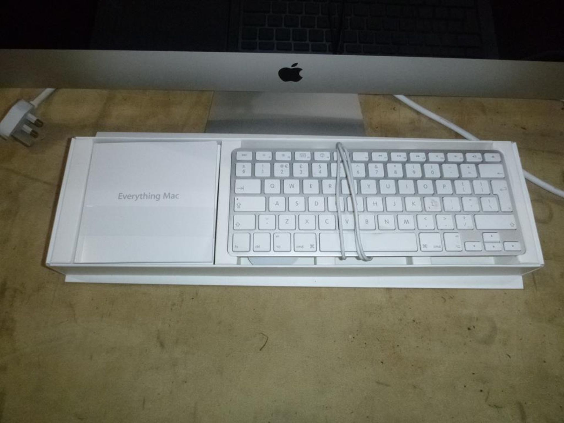 * Apple iMac 27'' Computer Model Number A1419 with Apple Keyboard, Mouse and Power Cable. - Image 5 of 5