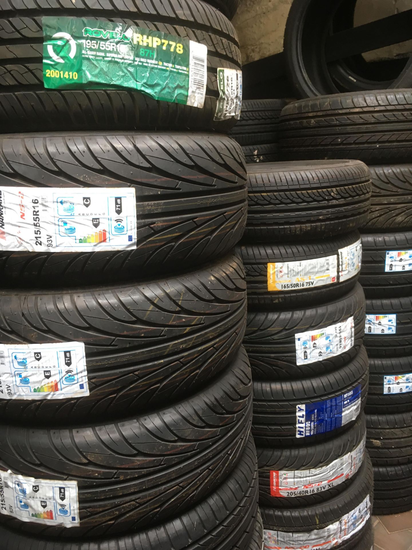 * 635 Unused Vehicle Tyres in diameters from 13'' to 22'' by Goodrich, Michelin, Nankang, Hankook. - Image 2 of 21