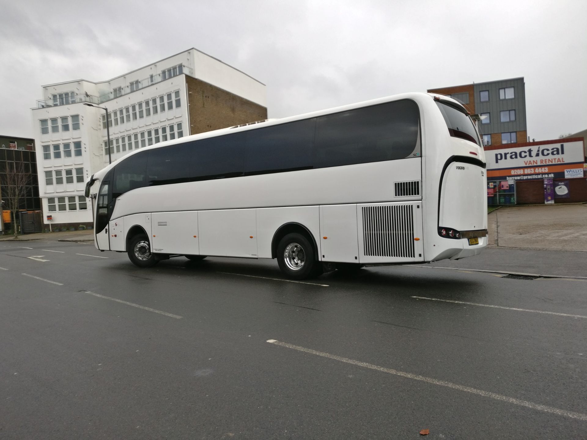 * 2015 Sunsundegai BIIR Volvo SC7 Euro 6 53 seater Coach with Toilet, Reg BG15 RNV, - Image 12 of 16